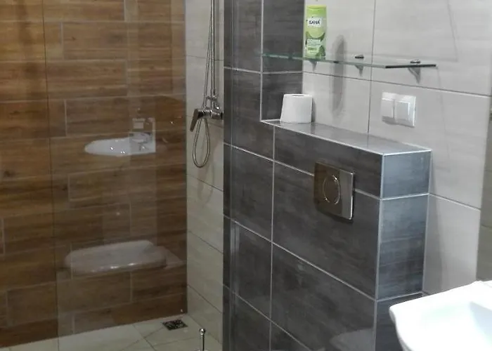 Tropikalna Odnowa Bed & Breakfast 3*